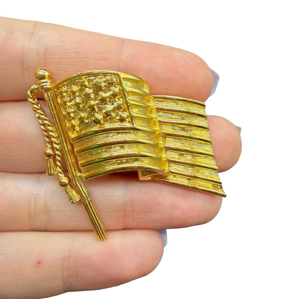 Vintage American Flag Brooch Enamel American Flag Pin USA Brooch
